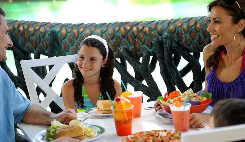 Lagoon Bar & Grill_01_6505